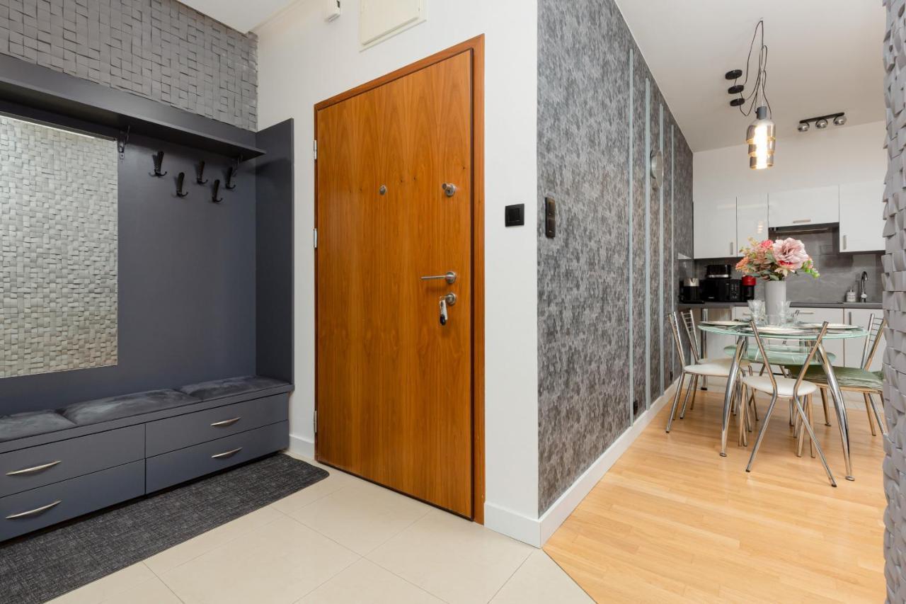 Park Arkadia Apartment With Parking Mokotow By Noclegi Renters وارسو المظهر الخارجي الصورة