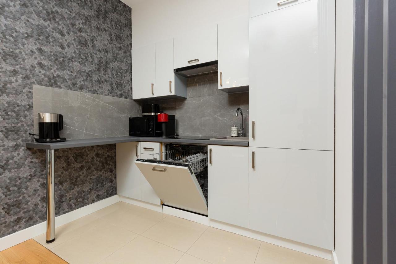 Park Arkadia Apartment With Parking Mokotow By Noclegi Renters وارسو المظهر الخارجي الصورة