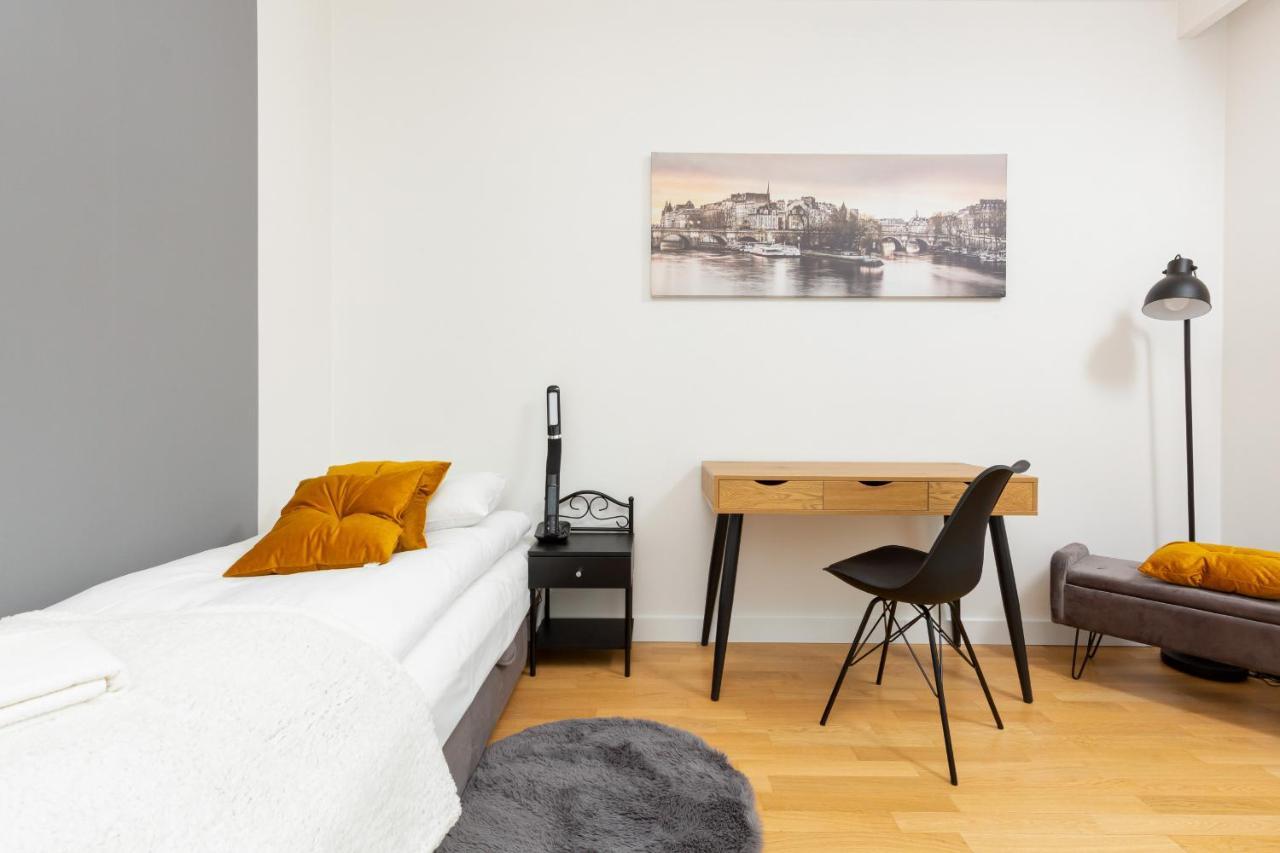Park Arkadia Apartment With Parking Mokotow By Noclegi Renters وارسو المظهر الخارجي الصورة